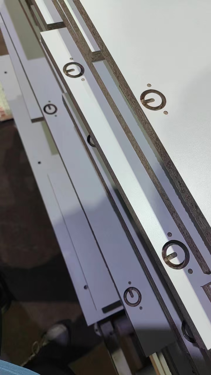 筑木筑巢如何设定铰链孔按如下方式加工，方便封边？